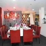 Hotel L'ecailler 3*