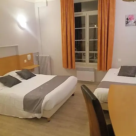Hotel L'ecailler 3*