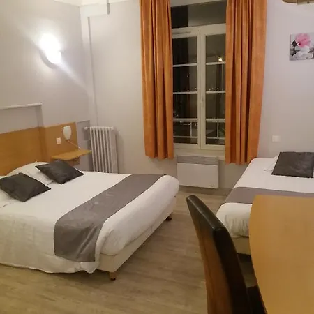 Hotel L'ecailler 3*
