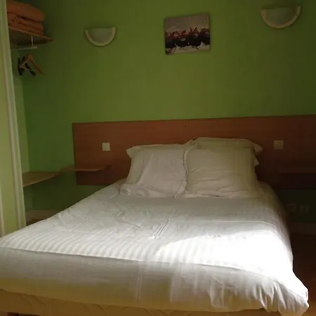 Hotel L'ecailler 3*