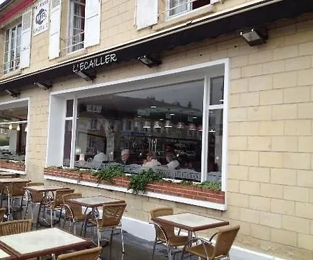 Hotel L'ecailler 3*