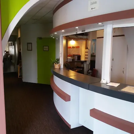 Hotell L'ecailler 3*
